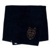 Bawełniany czarny ręcznik z haftowanym złotym wilkiem
