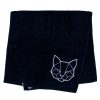 Bawełniany czarny ręcznik z haftowanym białym kotem