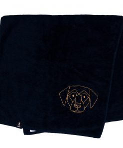 Bawełniany czarny ręcznik z haftowanym złotym psem