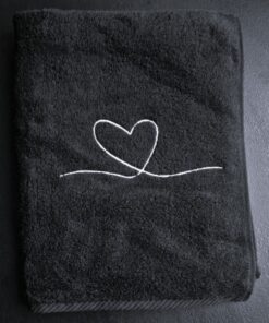 (WYPRZEDAŻ) Ręcznik 100x50 SERCE czarny EGIPSKA BAWEŁNA